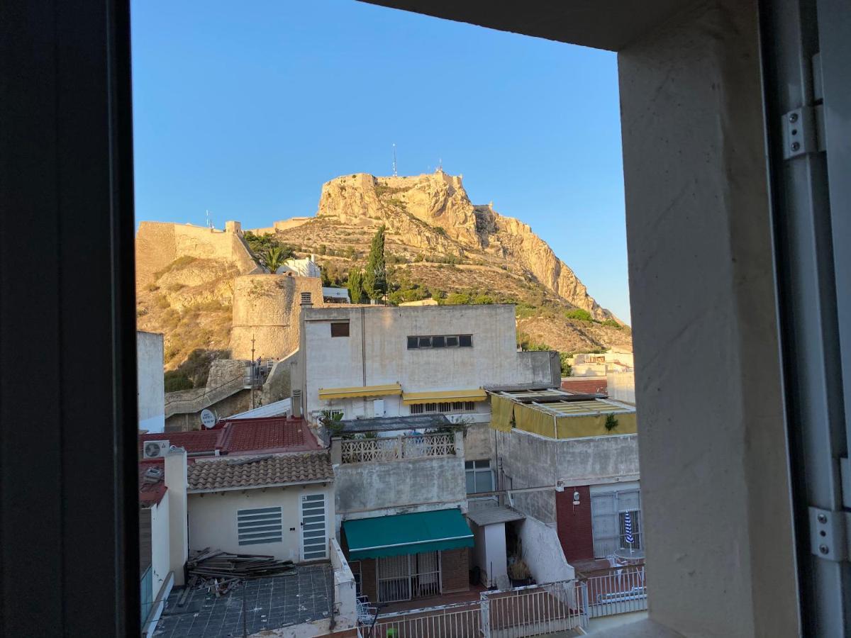 Corazon De Alicante Con Vistas Al Mar Y Al Castillo Buitenkant foto