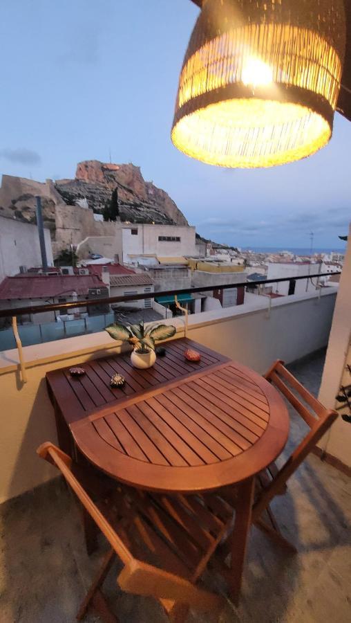Corazon De Alicante Con Vistas Al Mar Y Al Castillo Buitenkant foto