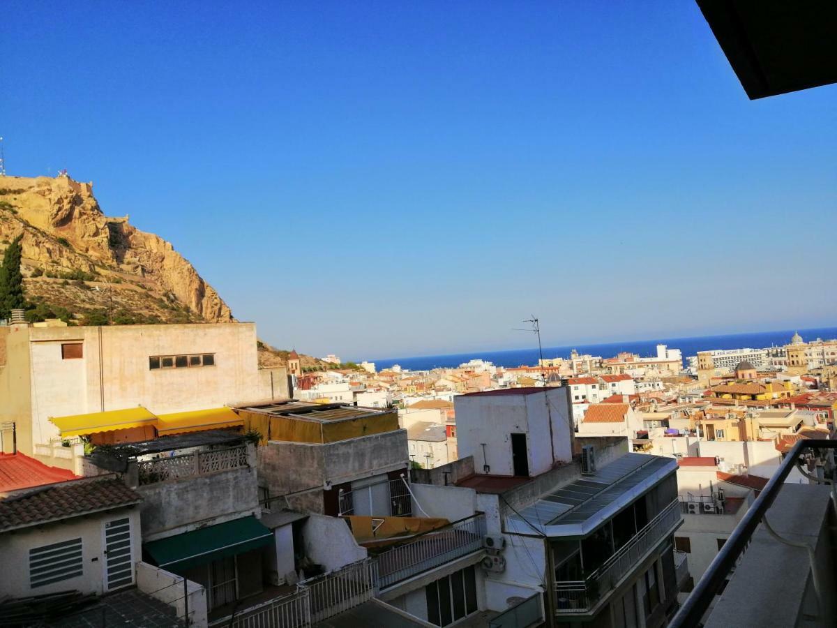 Corazon De Alicante Con Vistas Al Mar Y Al Castillo Buitenkant foto
